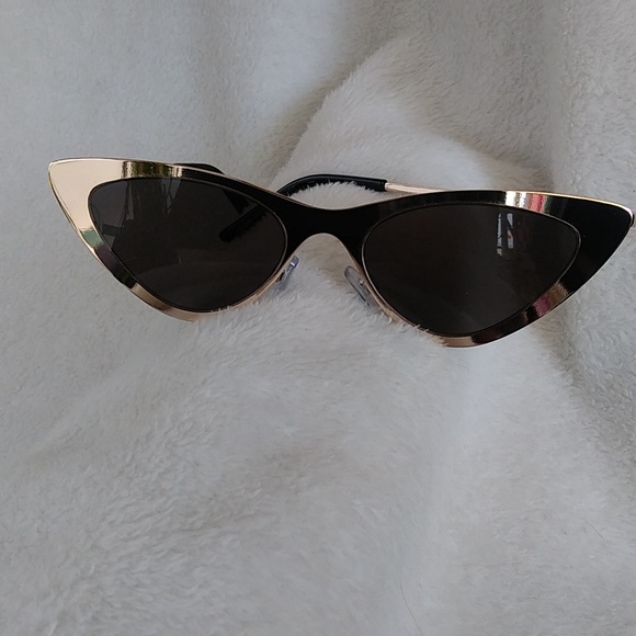 Breakfast at Tiffany's" Sunglasses - Picture 4 of 10